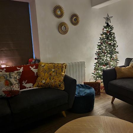 Eldon Row - Stylish Character Apartments - Central Location 1 & 2 Bed Available دولغيلوو المظهر الخارجي الصورة