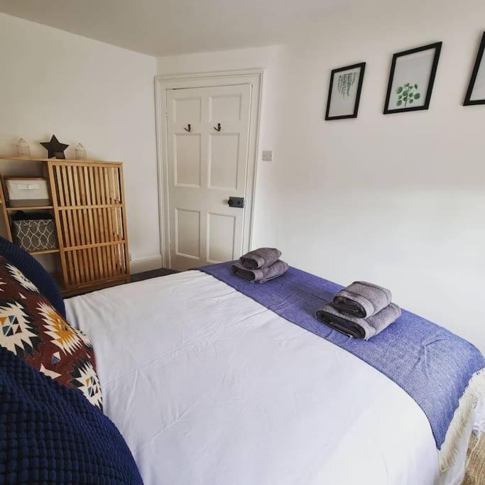 Eldon Row - Stylish Character Apartments - Central Location 1 & 2 Bed Available دولغيلوو المظهر الخارجي الصورة