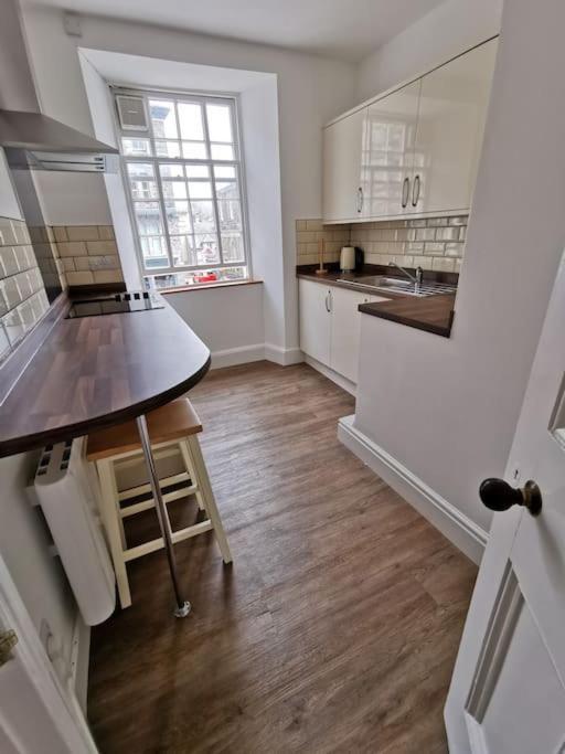 Eldon Row - Stylish Character Apartments - Central Location 1 & 2 Bed Available دولغيلوو المظهر الخارجي الصورة