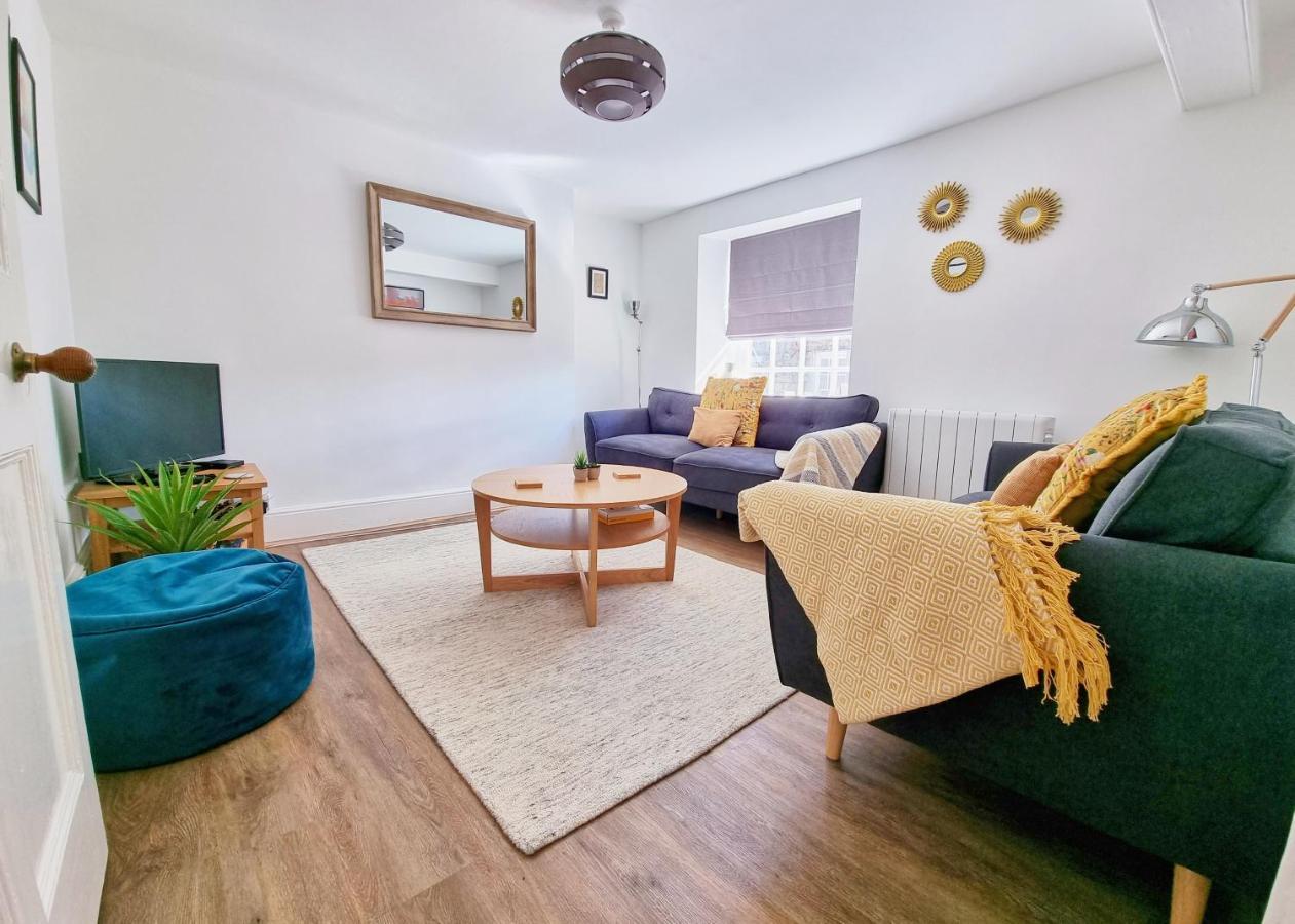 Eldon Row - Stylish Character Apartments - Central Location 1 & 2 Bed Available دولغيلوو المظهر الخارجي الصورة